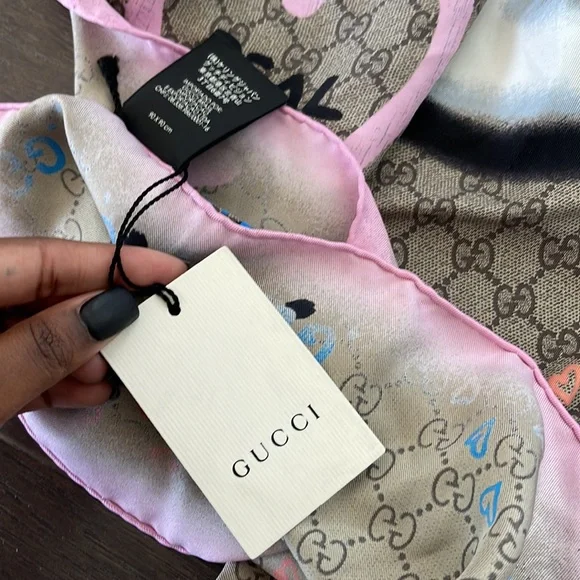 AUTHENTIC- NEW GUCCI SCARF